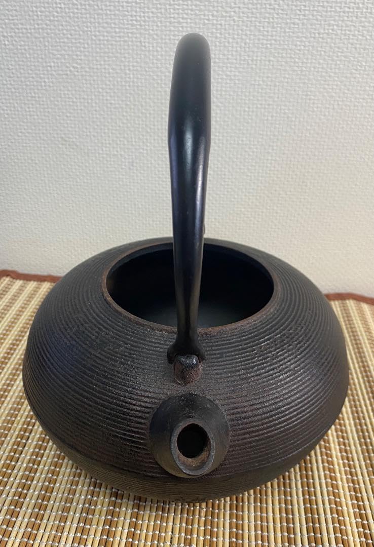 南部鉄瓶 宝星堂造 糸目 鉄瓶 | ノーブランド品 | 鉄瓶 通販
